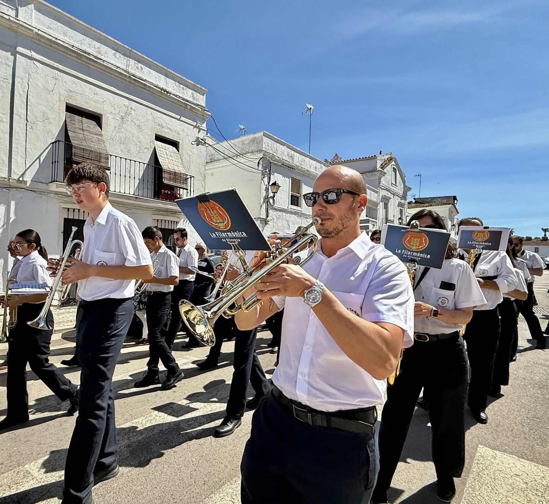 La bendición de los campos puso el broche final a la Semana Santa de Olivenza