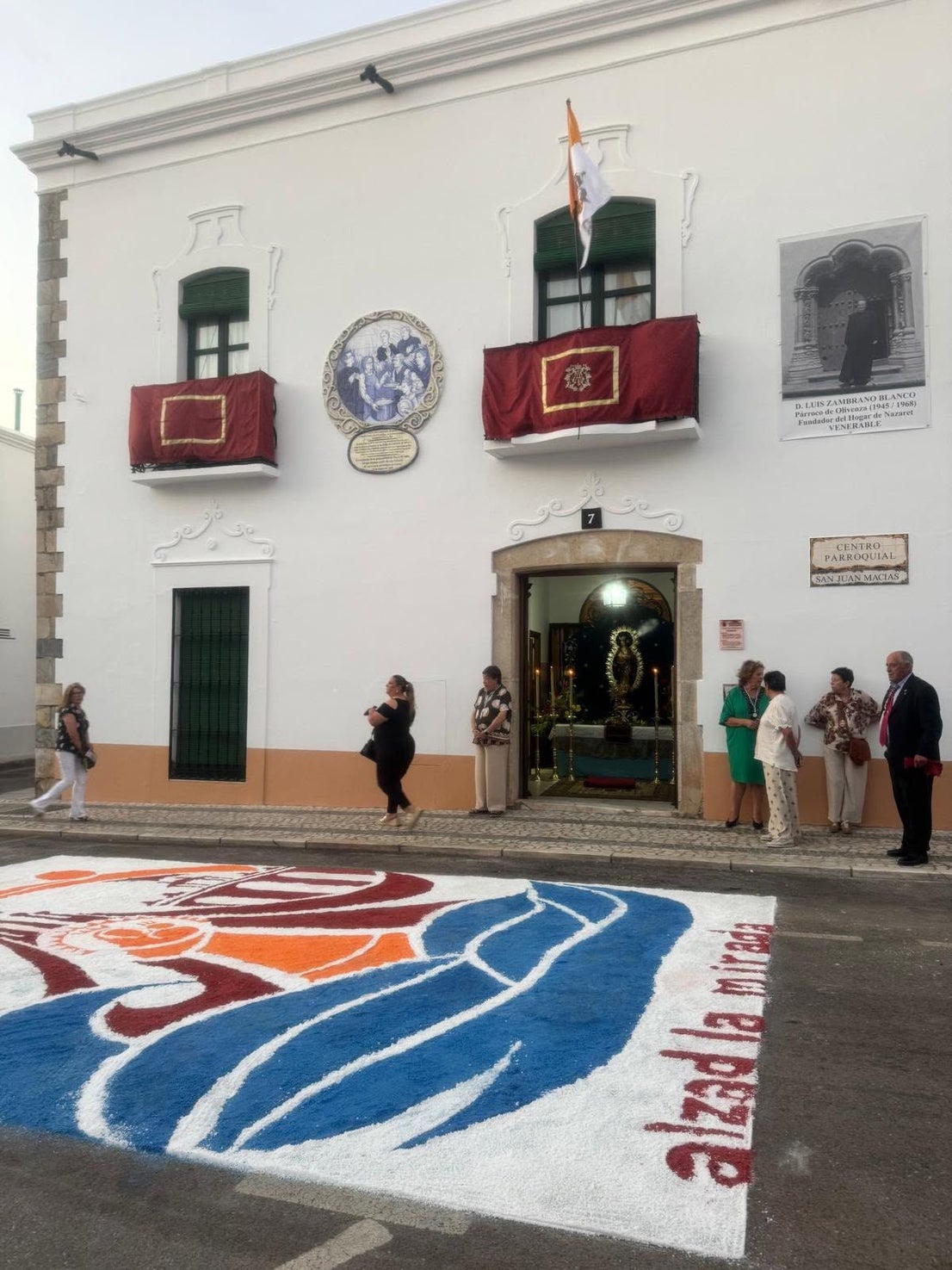 Ochenta y cinco niños y niñas de Olivenza protagonizan la procesión del Corpus Christi