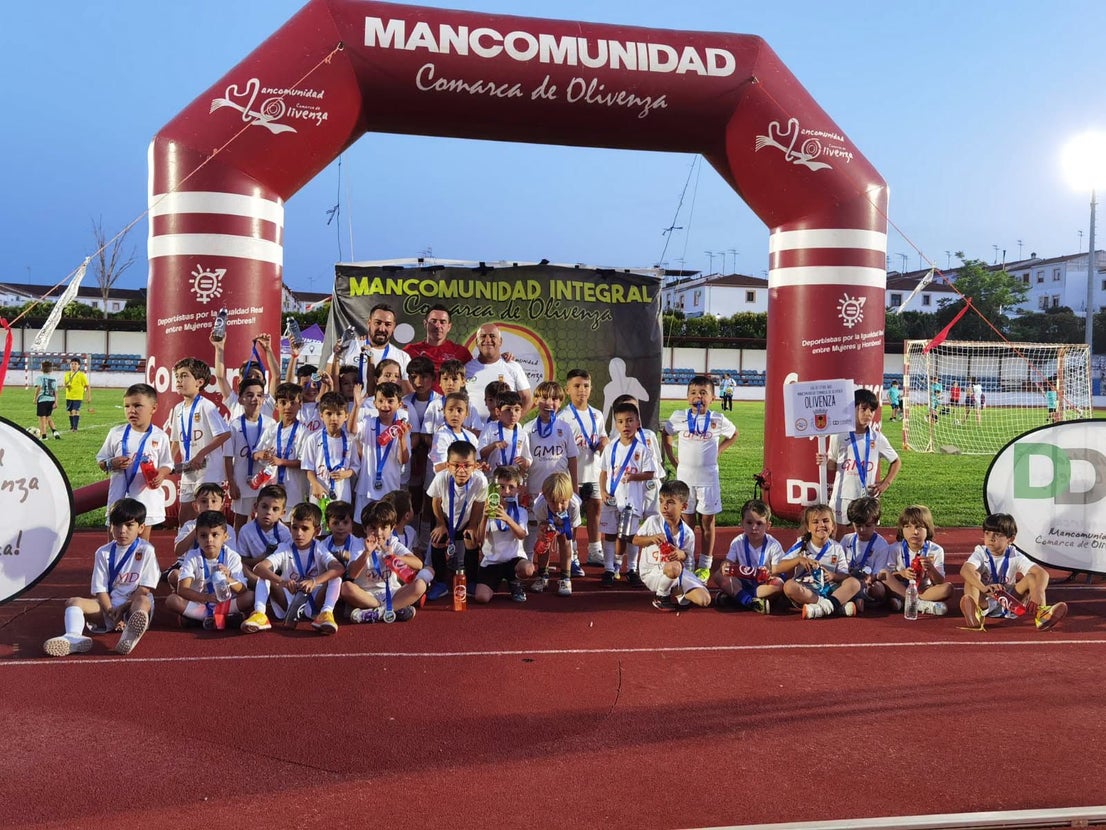 Más de 700 jóvenes de 13 municipios clausuran las ligas mancomunadas de fútbol y voleibol