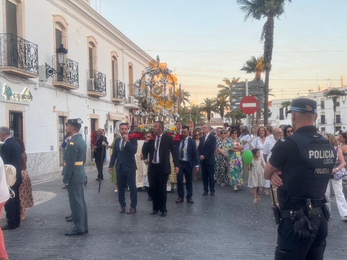 Ochenta y cinco niños y niñas de Olivenza protagonizan la procesión del Corpus Christi