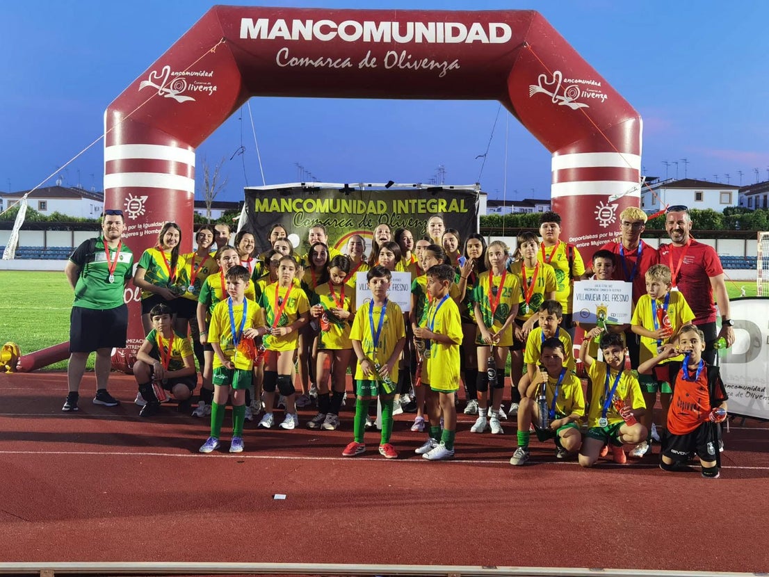 Más de 700 jóvenes de 13 municipios clausuran las ligas mancomunadas de fútbol y voleibol