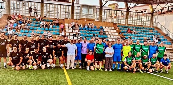 El triangular benéfico de fútbol a favor de AFIBROL recauda 1.000 euros