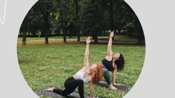 La Piscina Municipal acoge clases de Yoga Integral durante el mes de julio