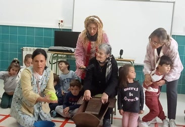 Uno de los encuentros intergeneracionales.