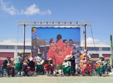 El grupo oliventino 'La Encina' representa a España en el Festival Internacional de Folklore Estudiantil