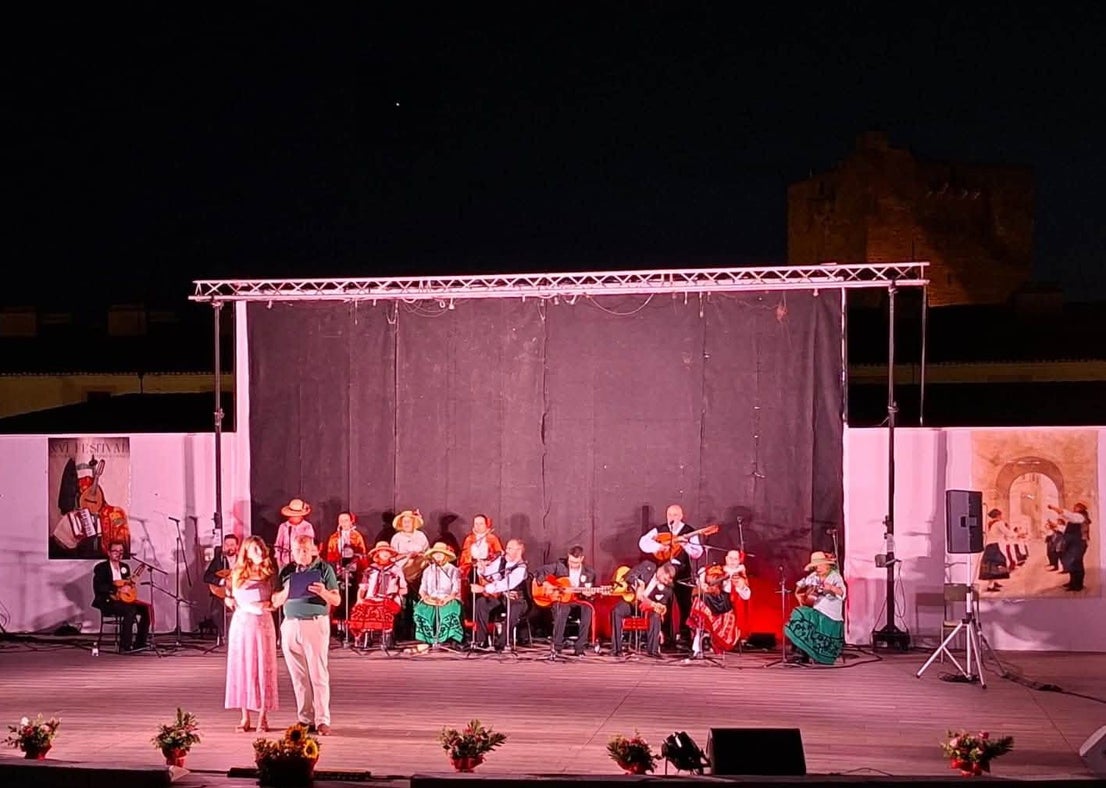 El folclore extremeño y mexicano se dieron cita en el XVII Festival Choni Ramallo