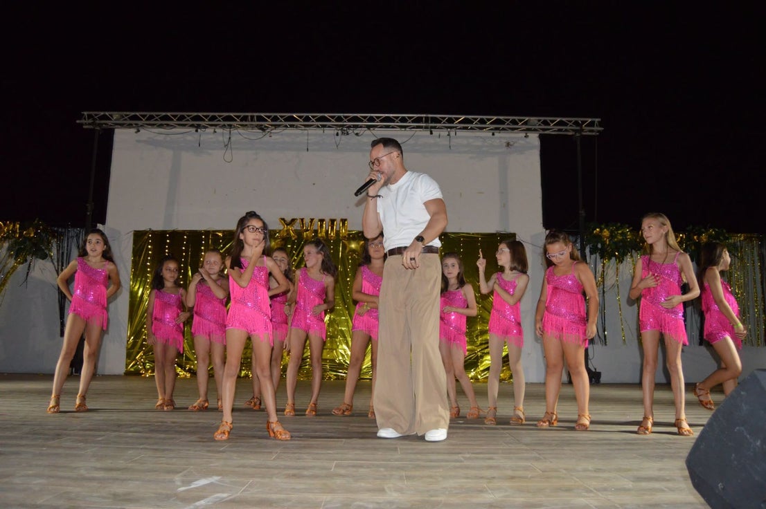 El XVIII Festival de Bailes Alson concentra más de cien bailarines de todas las edades