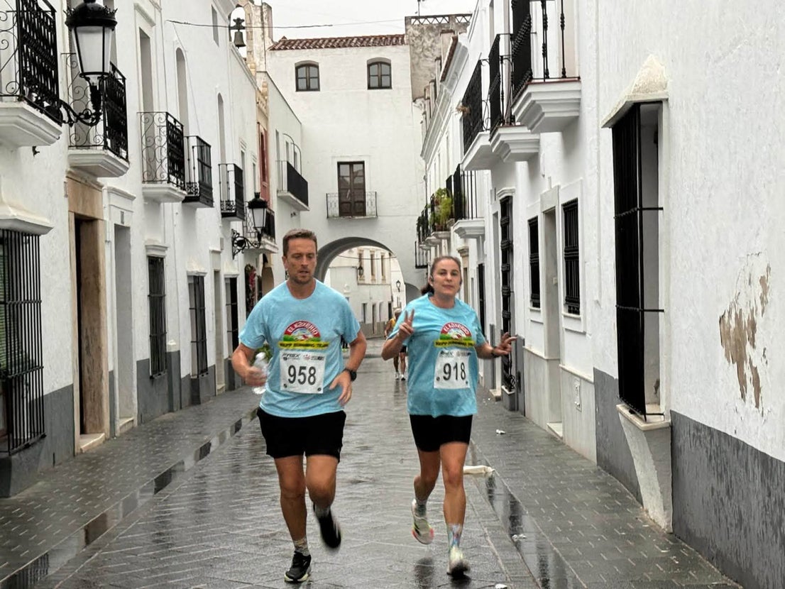 Más de 200 deportistas en la V Carrera Popular a pesar de la lluvia