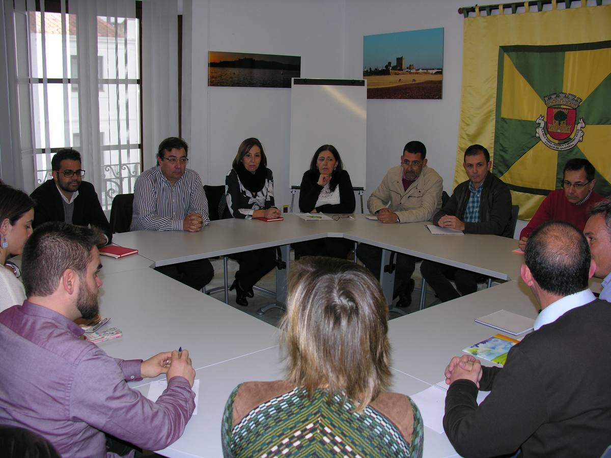 Administraciones y agentes sociales estudian un plan estratégico para la lengua portuguesa en Olivenza