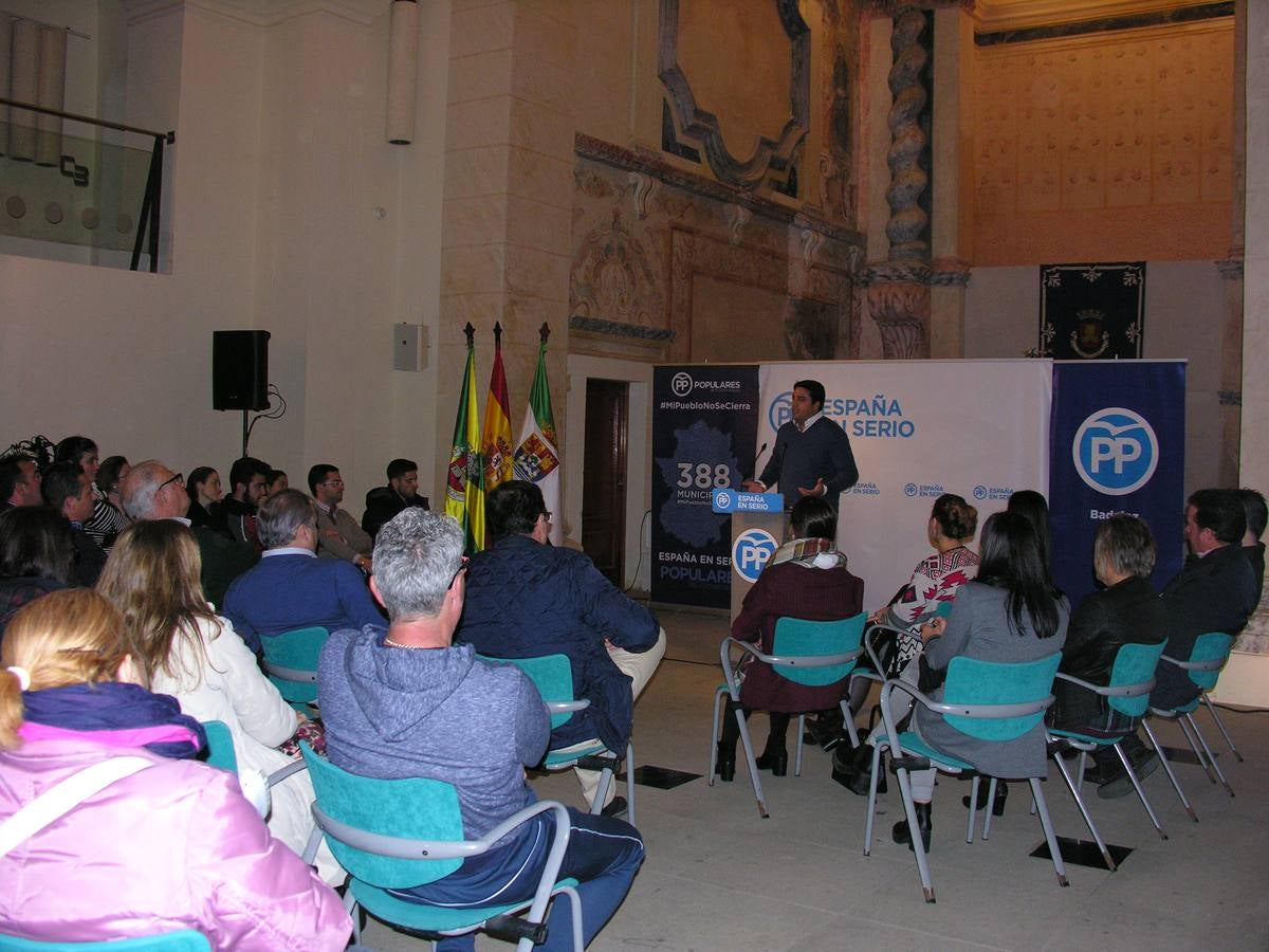 El PP pide el voto para evitar que España se convierta en «lo que son Extremadura y Olivenza»
