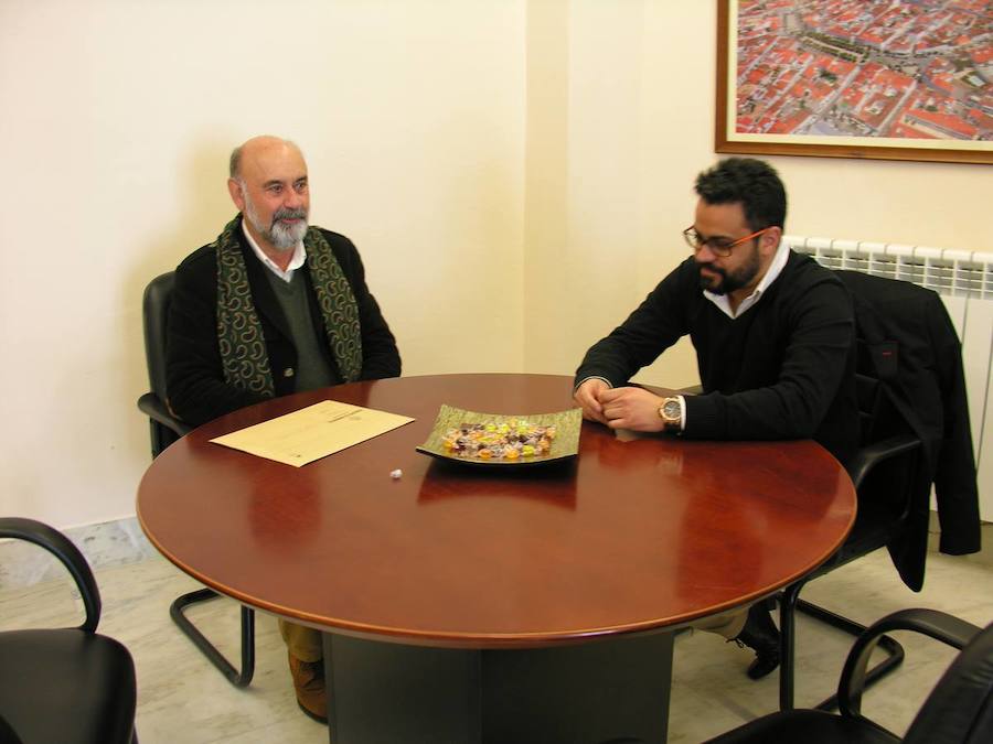Los alcaldes de Barrancos, Antonio Pica Tereno, y de Olivenza, Manuel J. González Andrade. 