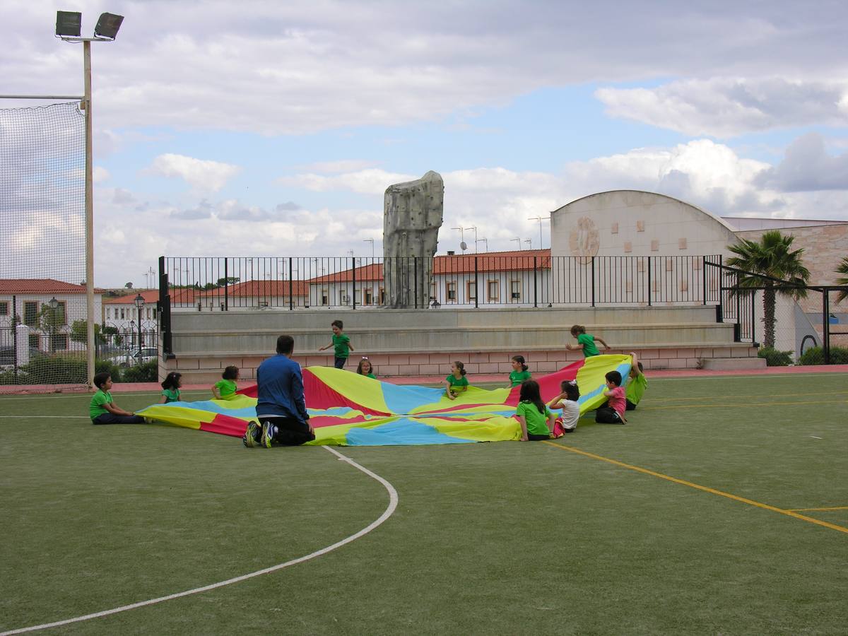 Nuevo grupo para tres años y juegos tradicionales en la Escuela Multideporte