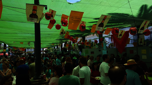 Casetas de asociaciones en el paseo grande, en años anteriores. 