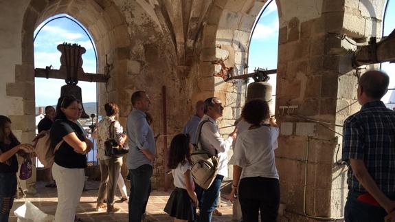 Visita del público a la torre y campanario de la iglesia de Santa María Magdalena. 