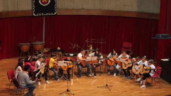 Escuela Municipal de Música durante sus ensayos. 