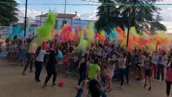 Fiesta Holi en la barriada de ‘La Farrapa’. 