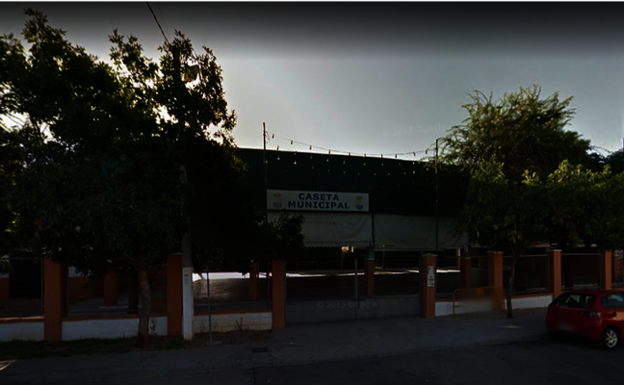 Exteriores de la caseta municipal de Puebla de la Calzada