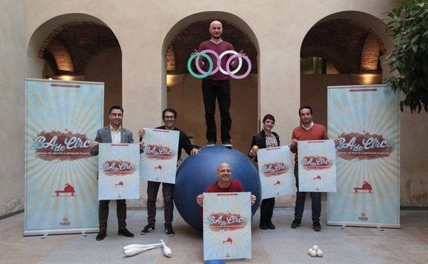 Juan Mari Delfa en la presentación del Festival Itinerante de Circo