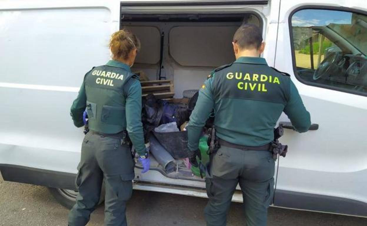 Detenidos los asaltantes de la tienda de animales y de una cafetería en Puebla de la Calzada