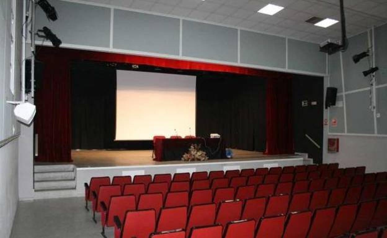Escenario y patio de butacas del Teatro de la Casa de la Cultura de Puebla