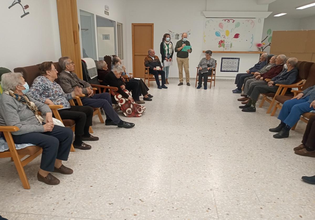 El Centro de Día celebra el Día de la Poesía