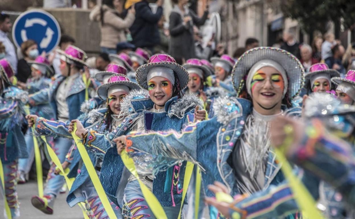 La comparsa La Kochera no pudo puntuar en el desfile de Badajoz por llevar dos disfraces distintos