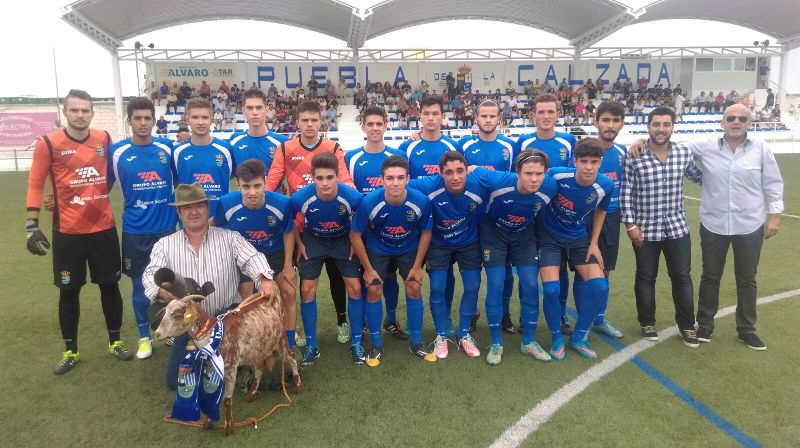 El juvenil de División de Honor mantiene la ilusión pese a que sigue como colista
