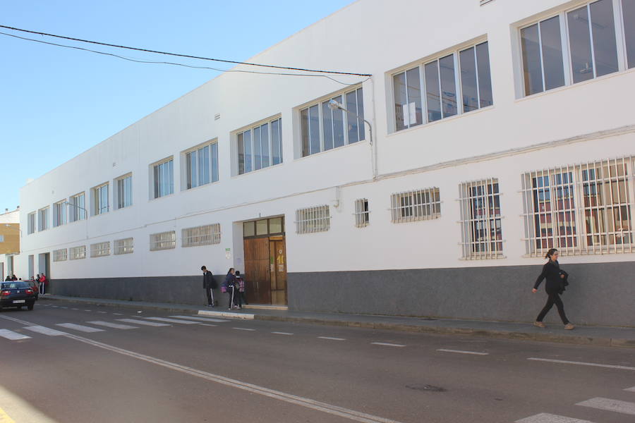Fachada del colegio 