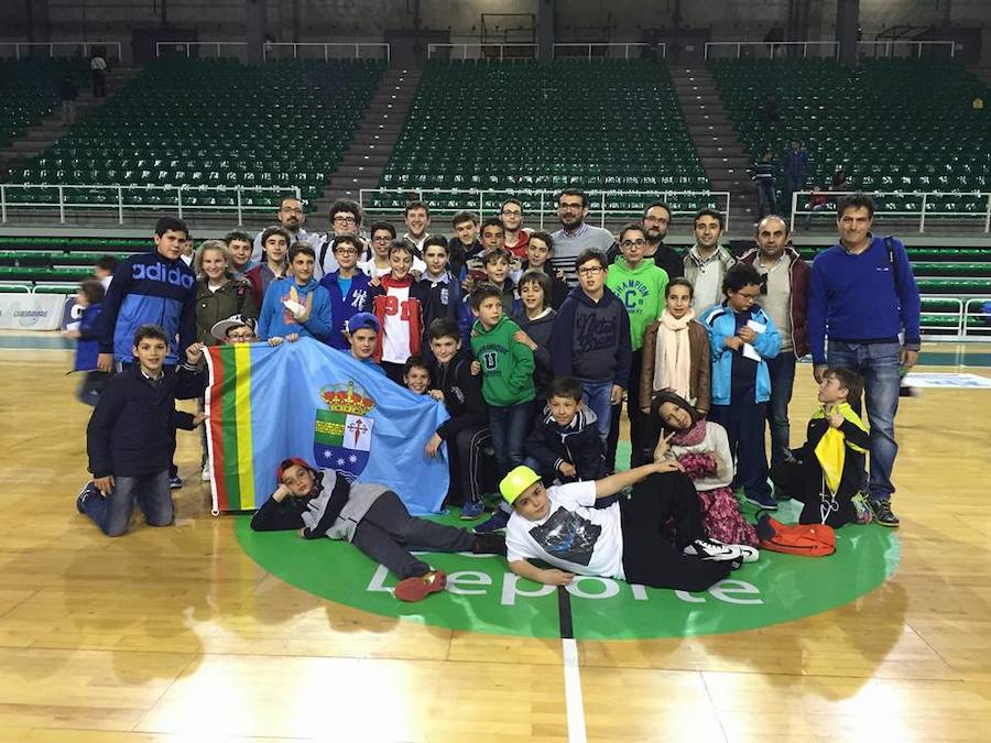 La escuela de Baloncesto viaja a Cáceres para presenciar un partido
