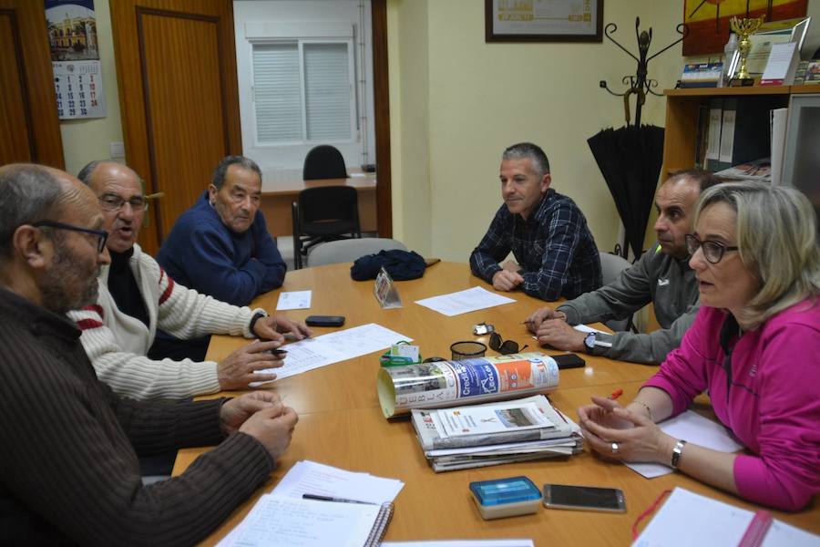 Momento de la reunión en la que se organizaron los eventos 