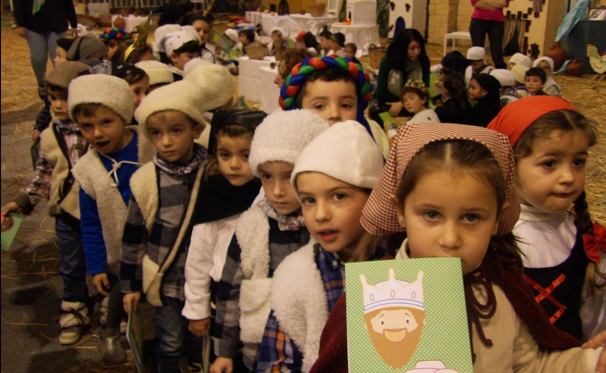 Los más pequeños hicieron fila para entregar sus cartas a los Reyes Magos