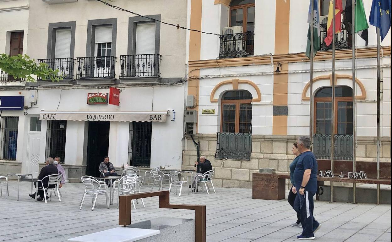 Quintana entra en la fase 3 con más aforo en los comercios, bares y celebraciones