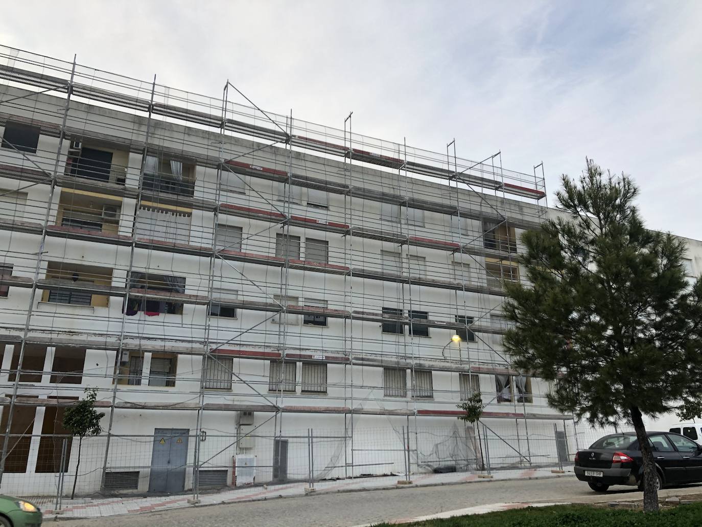 Los pisos de 'La Laguna' en obras para la rehabilitación energética del edificio