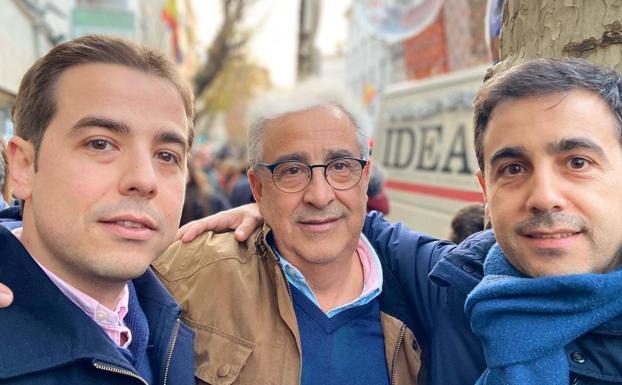 José Manuel con sus hijos José Manuel y Fran 