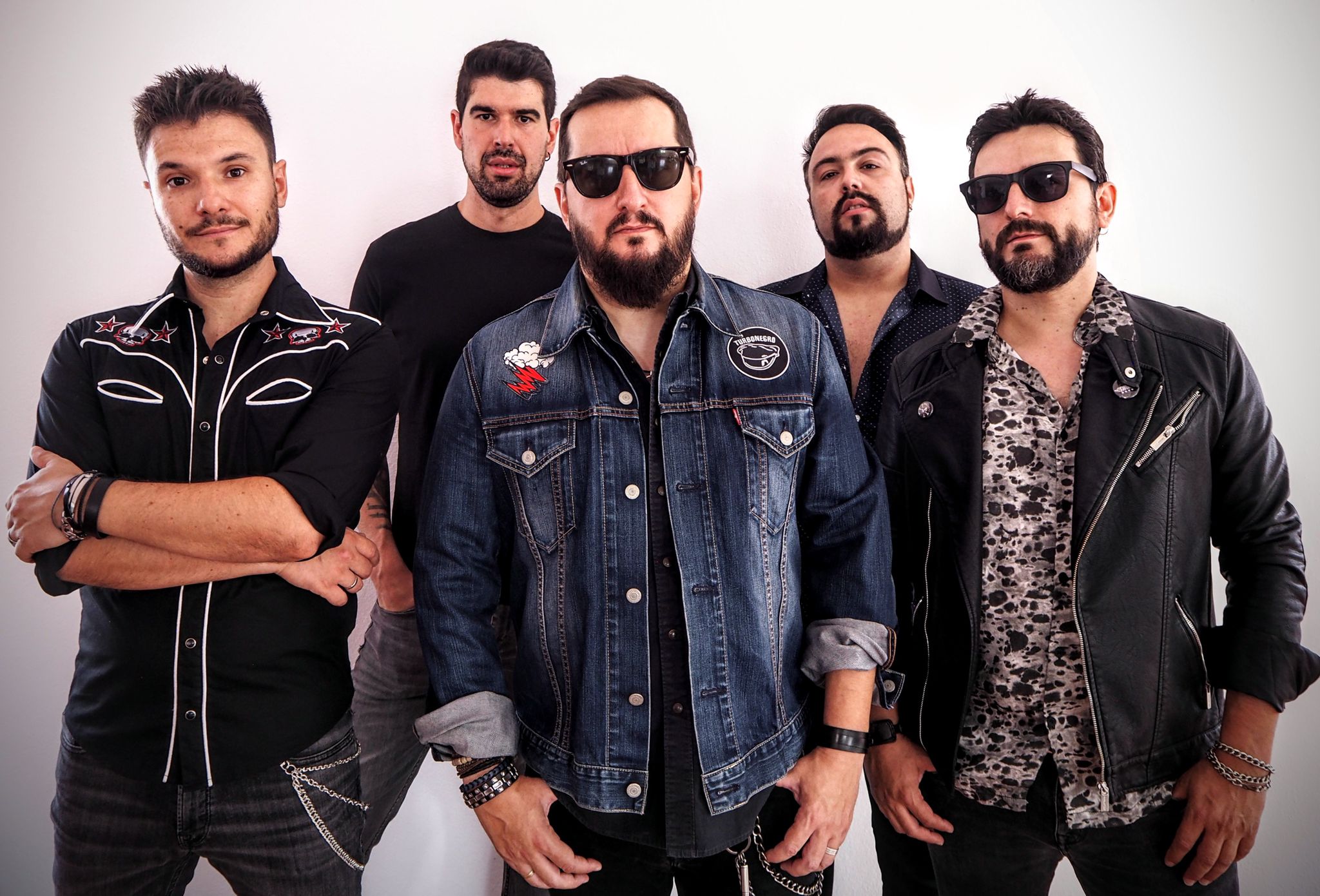 Los integrantes de The Buzzos en su último trabajo 