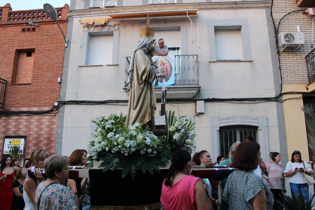 Fotos: Centenares de vecinos acompañaron a la Virgen del Carmen en su regreso al camino de Zalamea