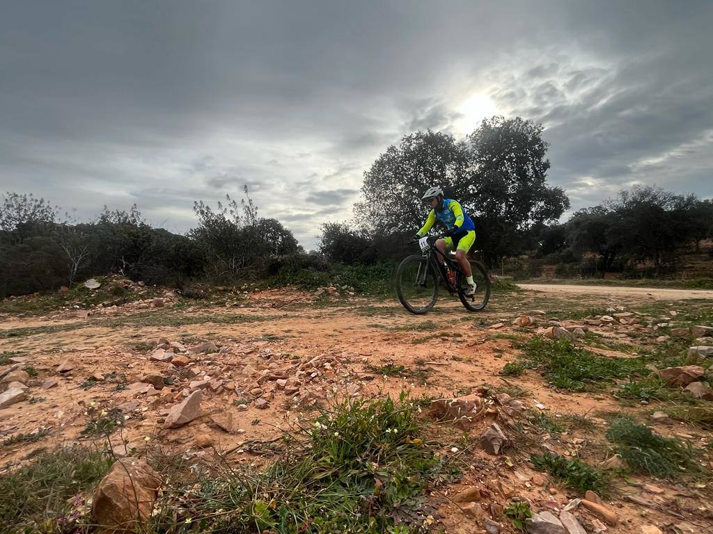 Un centenar de ciclistas se atrevieron con la Extrema Puerto la Cabra en su XX aniversario