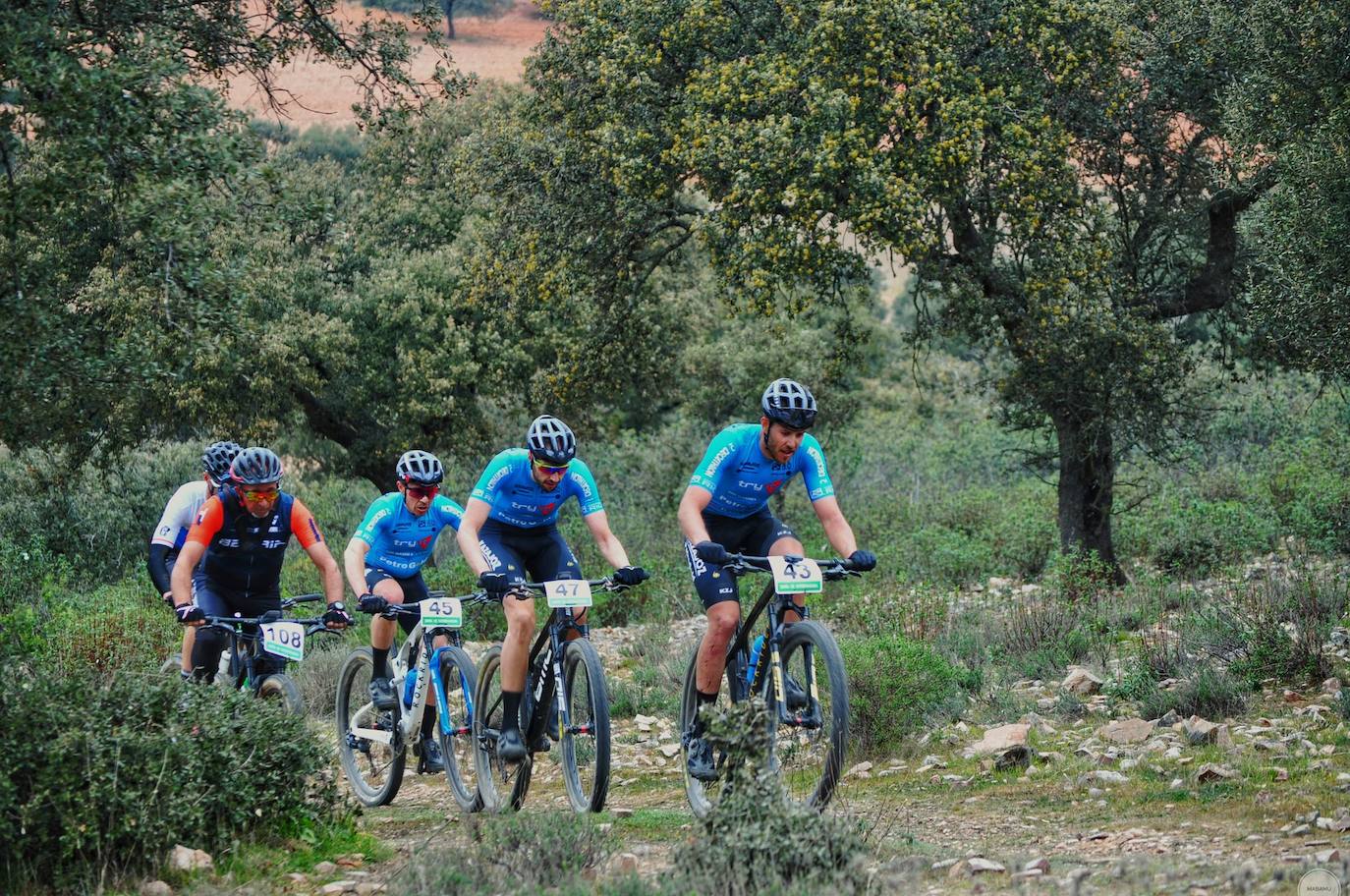 Un centenar de ciclistas se atrevieron con la Extrema Puerto la Cabra en su XX aniversario