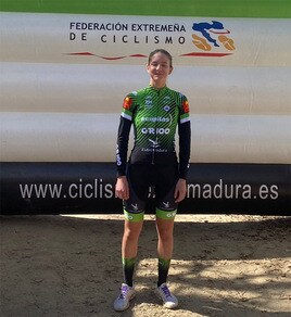 María Reyes Murillo consigue una nueva victoria al imponerse en la Lalín Bike Race