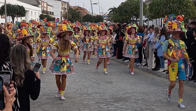 Fotos: Orginalidad, color y calidad en un lunes de Carnaval que brilló con luz propia