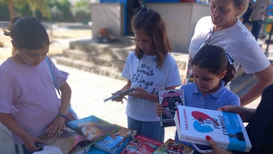Los vecinos celebraron el Día del Libro en la calle