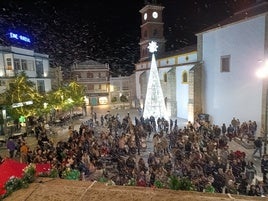 La navidad da comienzo en Quintana con el alumbrado navideño