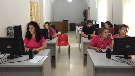 Una clase del plan de alfabetización tecnológica del pasado año  