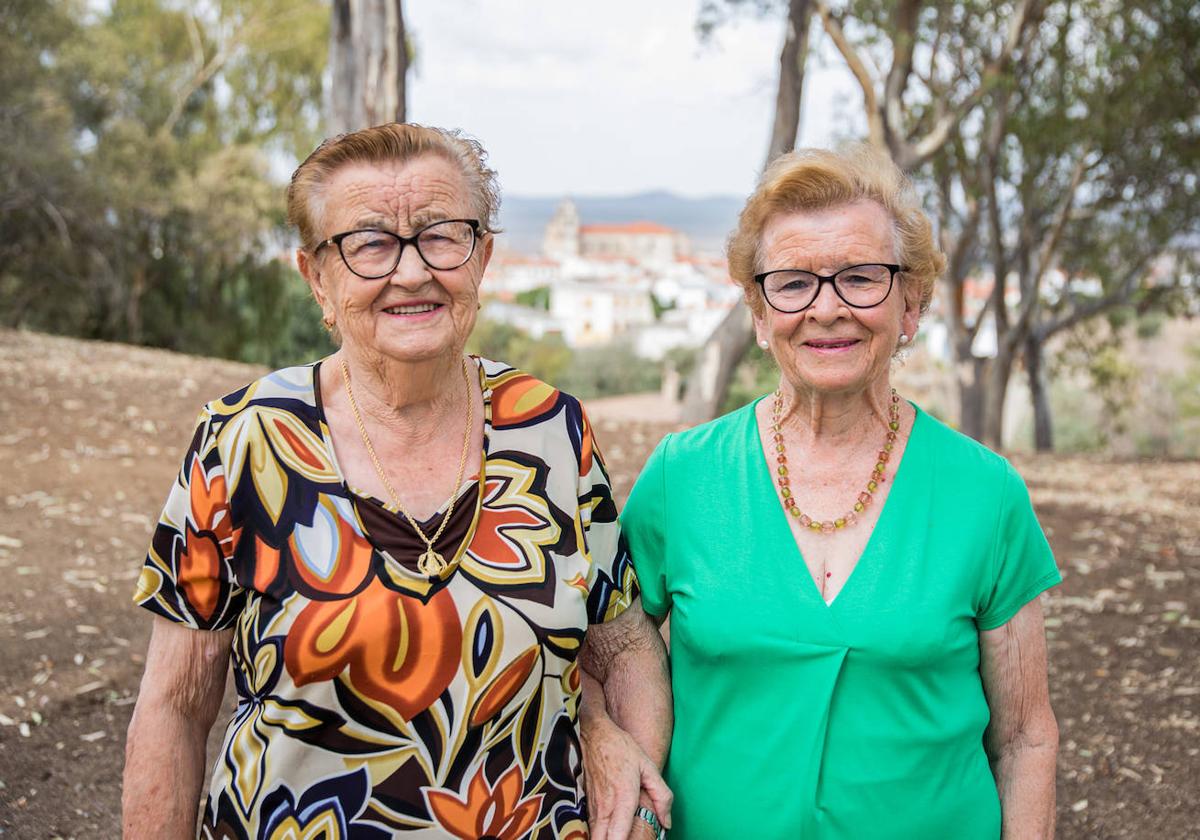 Agustina Villar y Emiliana Arnelas, primeras alcaldesas de honor de San Miguel