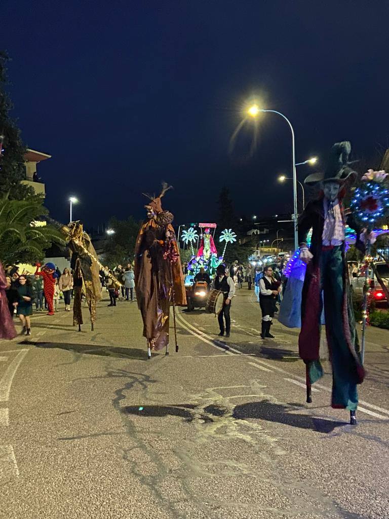 Fotos: Melchor, Gaspar y Baltasar dejaron su magia en San Vicente de Alcántara