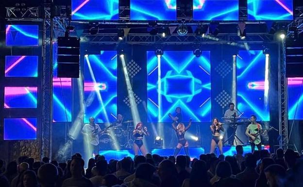 Orquesta 'Nuevo Cobalto Show'. 