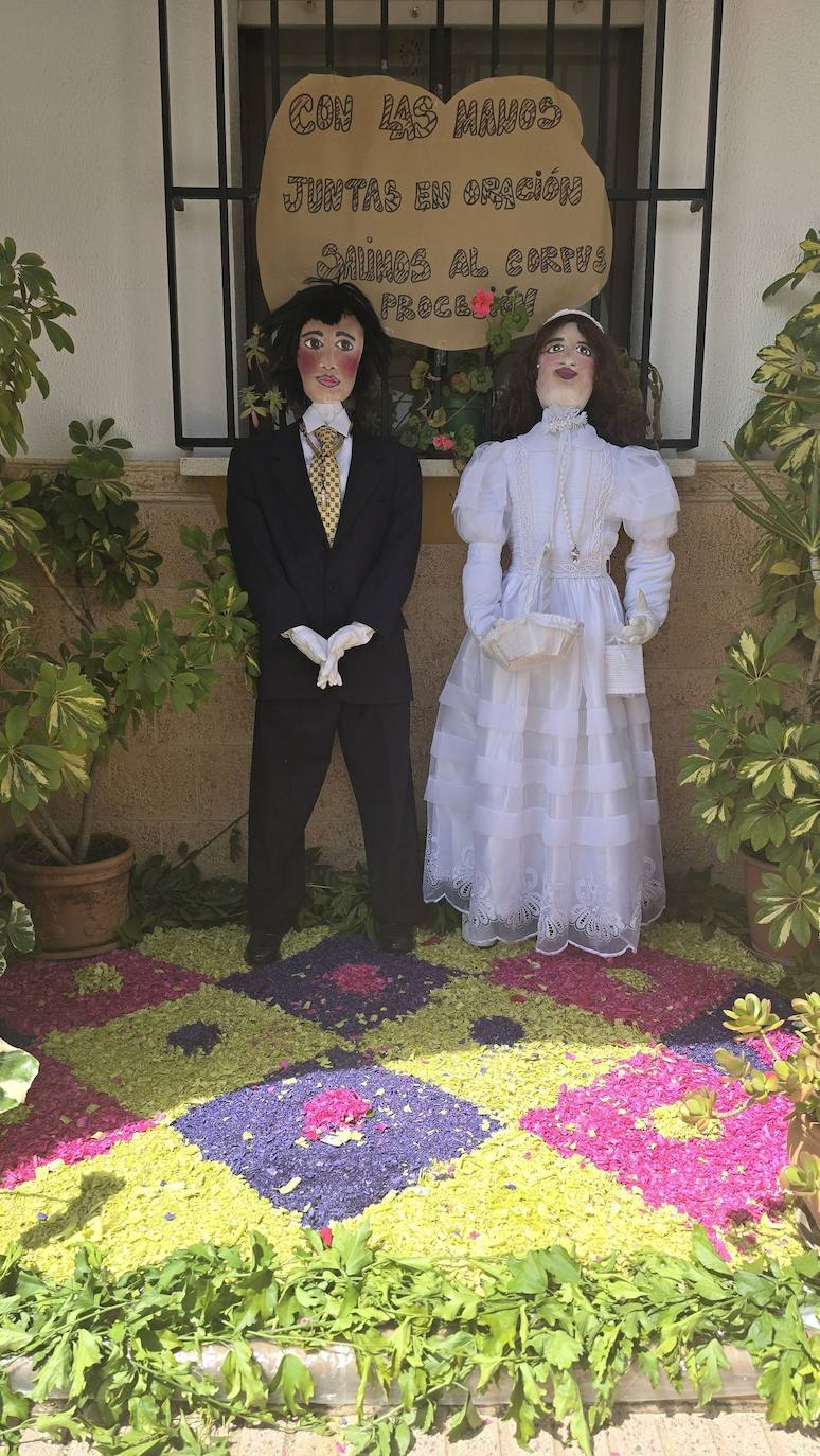 La tradición de 'Los Mayos' llena las calles de la localidad