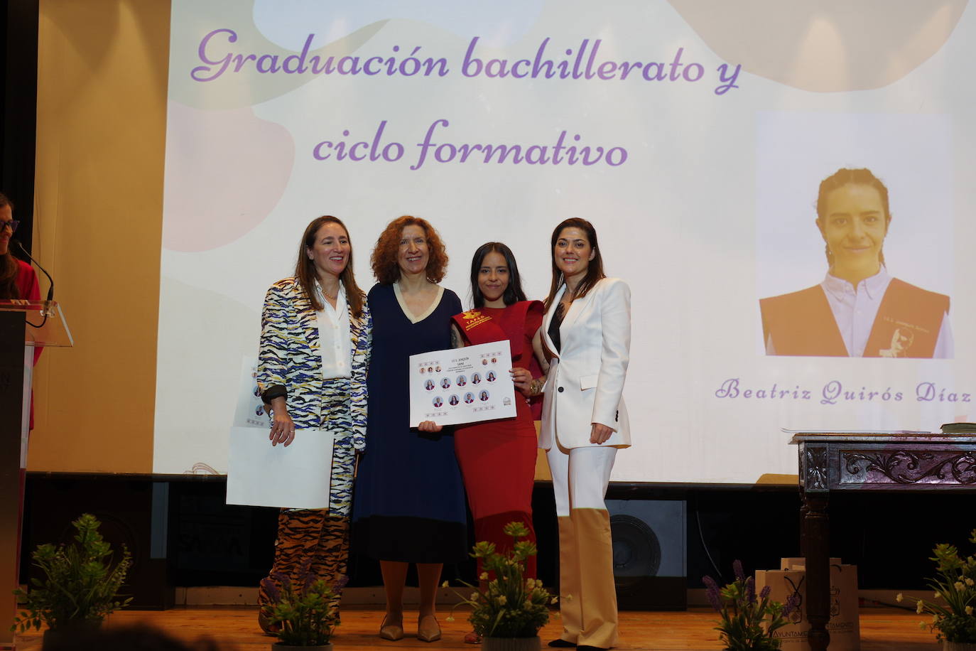 Graduados los alumnos de bachillerato y ciclo del instituto Joaquín Sama (II)