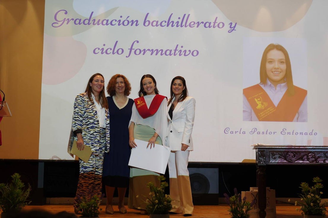 Graduados los alumnos de bachillerato y ciclo del instituto Joaquín Sama (II)
