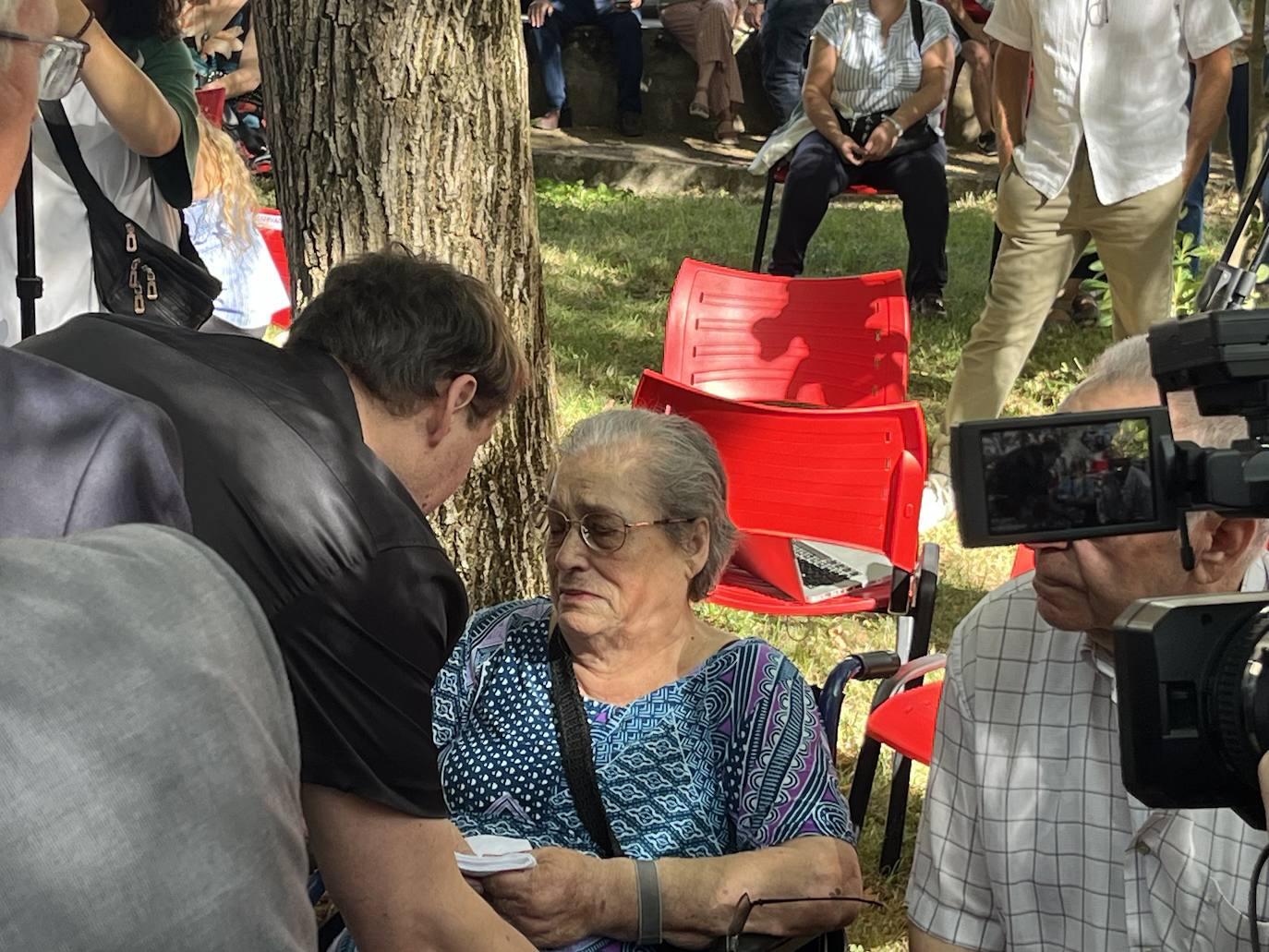 Imágenes del acto celebrado en memoria de José María Piris (II)